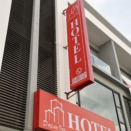 Dream Inn Hotel Bandar Mahkota Cheras Екстер'єр фото