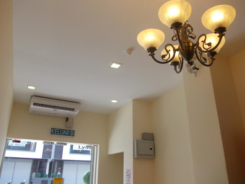 Dream Inn Hotel Bandar Mahkota Cheras Екстер'єр фото